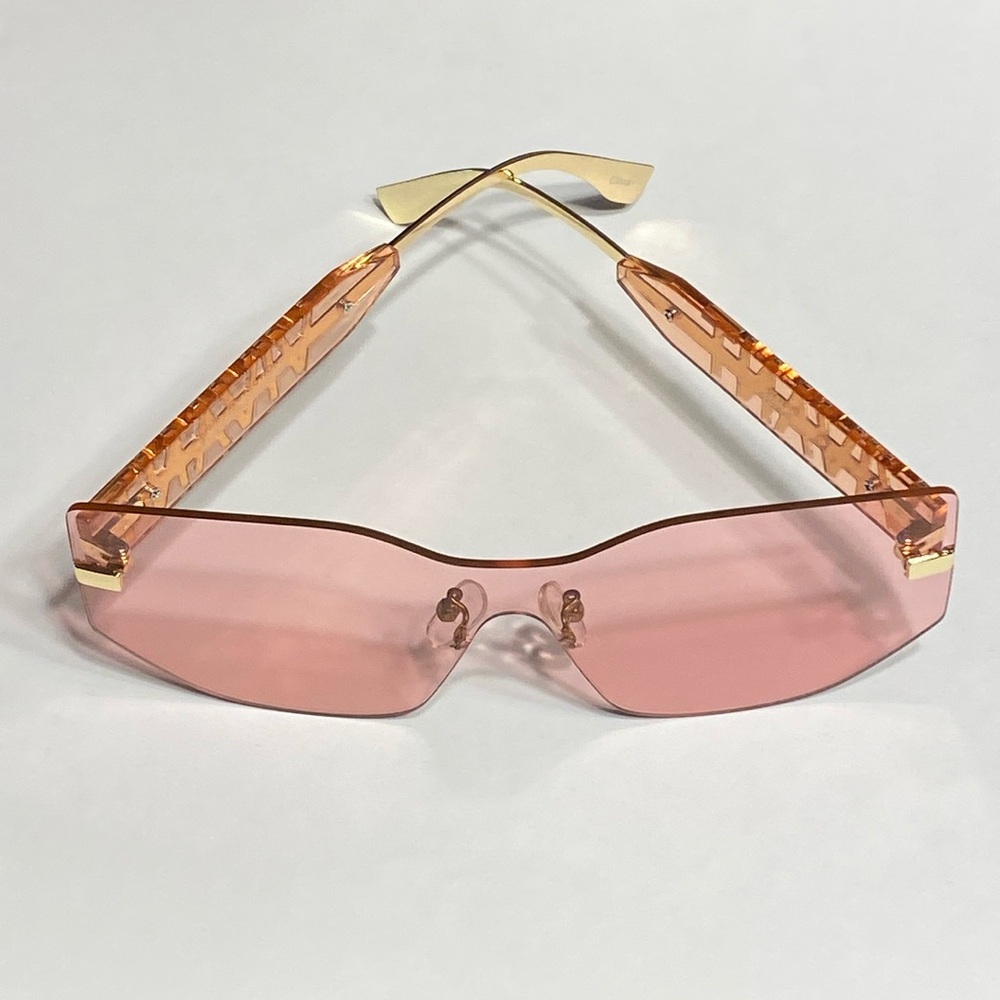 Vivant Stylish Pink and Gold Oversized Sunglasses